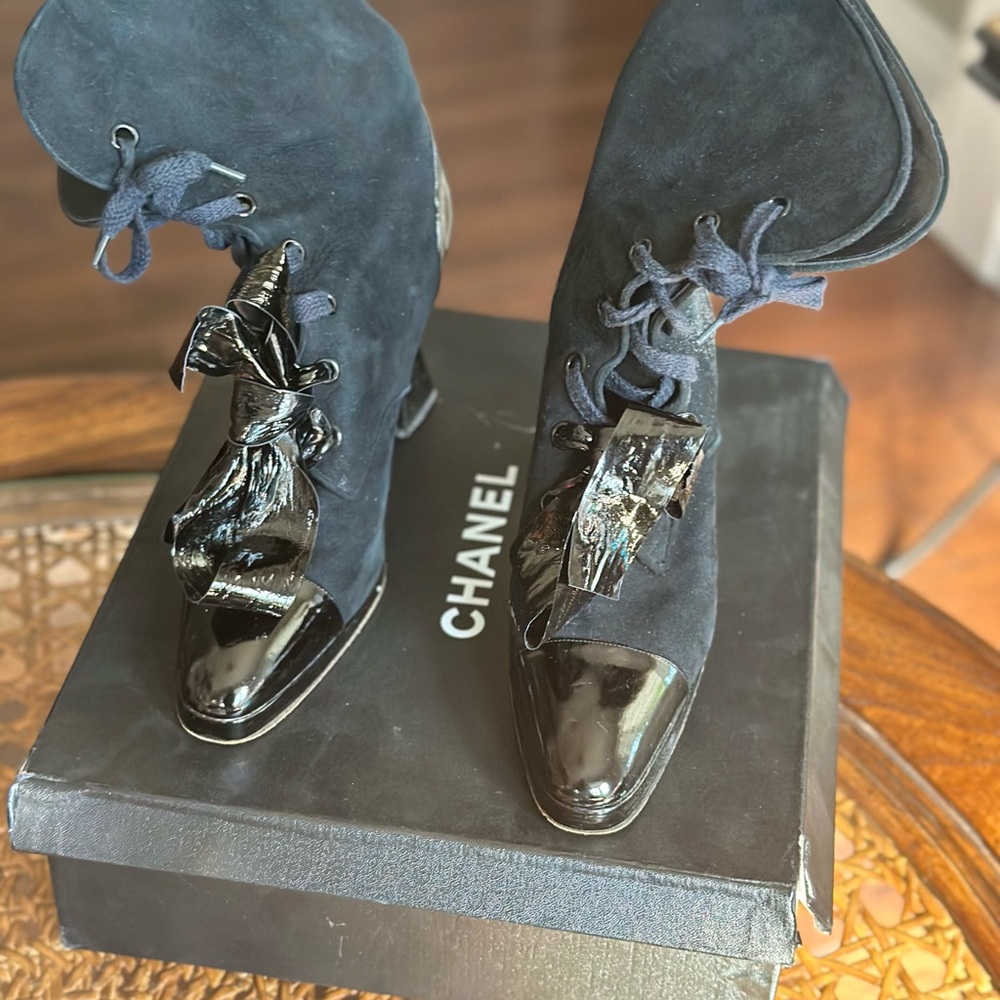 Chanel Vintage Boots size 39/8.5 - Picture 6 of 14